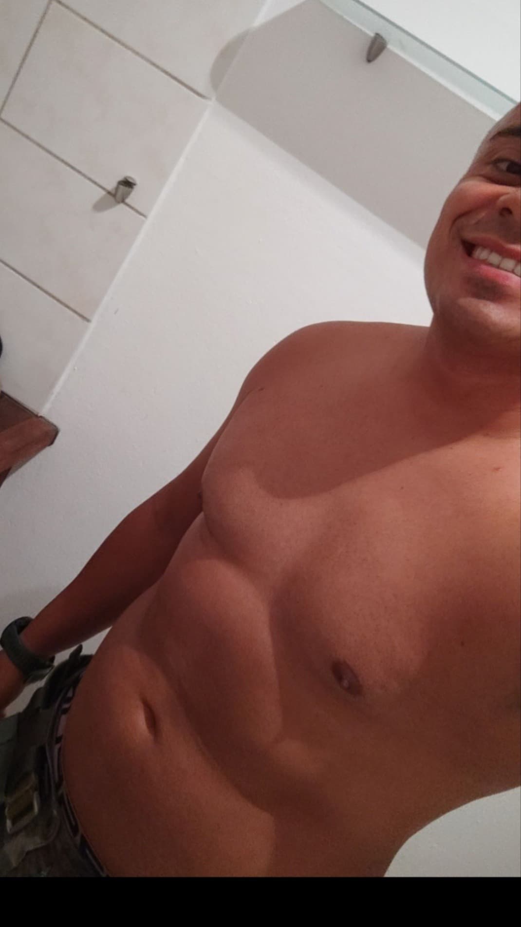 Elliot - Rencontre BDSM à Jussy Profil de Elliot, 27 ans, Rencontre BDSM à Jussy (Genève)