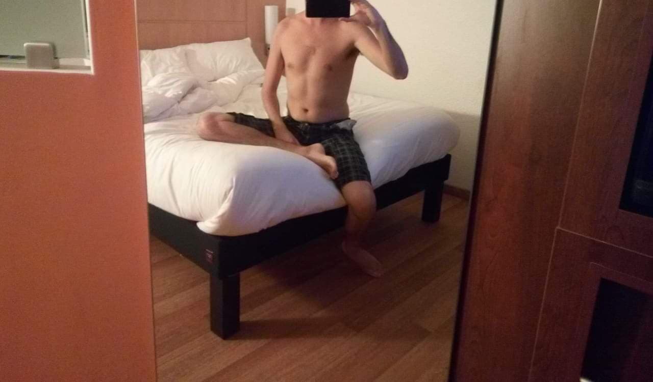 Gaspard - Rencontre BDSM à Riniken Profil de Gaspard, 27 ans, Rencontre BDSM à Riniken (Argovie)