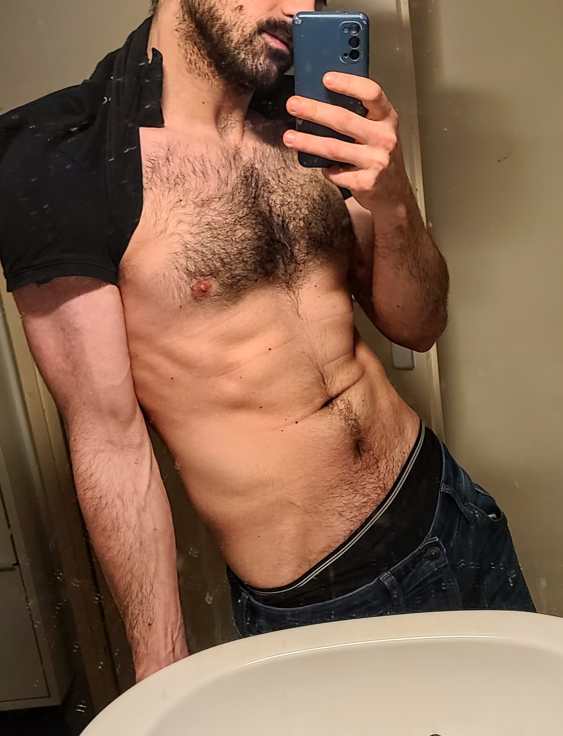 Isaac - Rencontre BDSM à Montfaucon Profil de Isaac, 31 ans, Rencontre BDSM à Montfaucon (Jura)