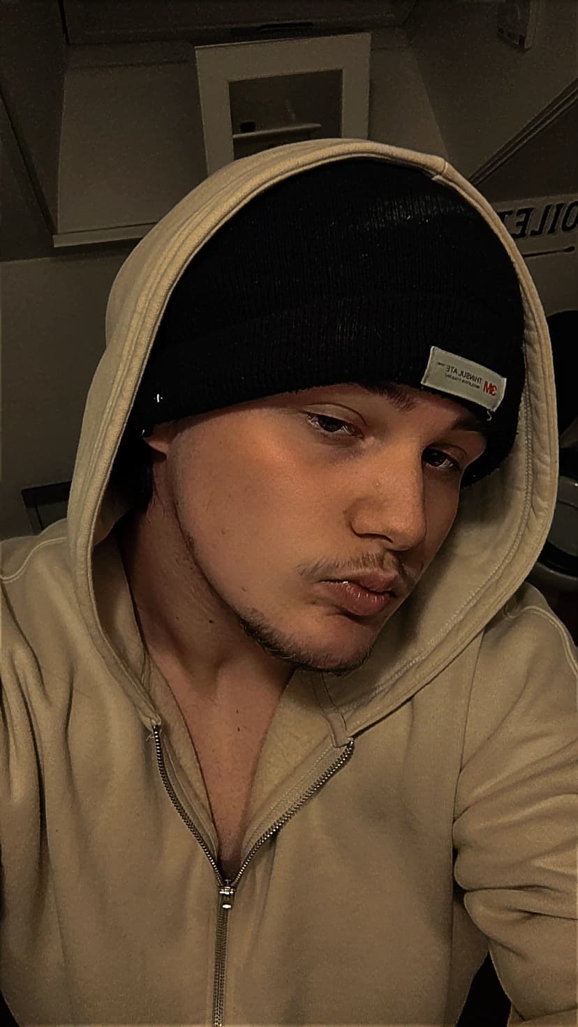 Yona Rencontre bdsm Winikon