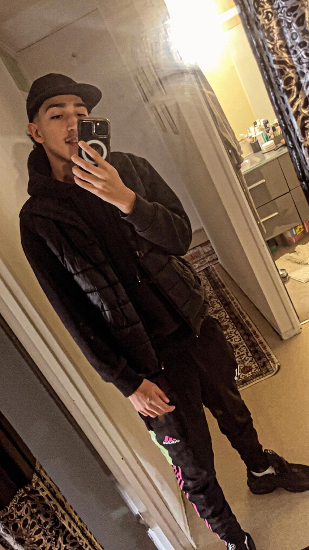 Armel - Rencontre BDSM à Chêne-Bourg Profil de Armel, 37 ans, Rencontre BDSM à Chêne-Bourg (Genève)