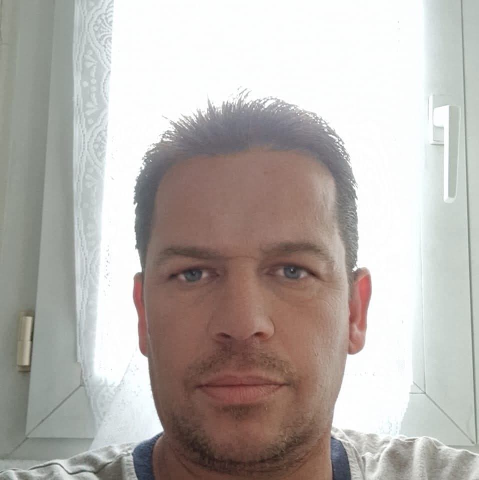 Profil de Yazan, 28 ans, Rencontre BDSM à Daillens (Vaud)