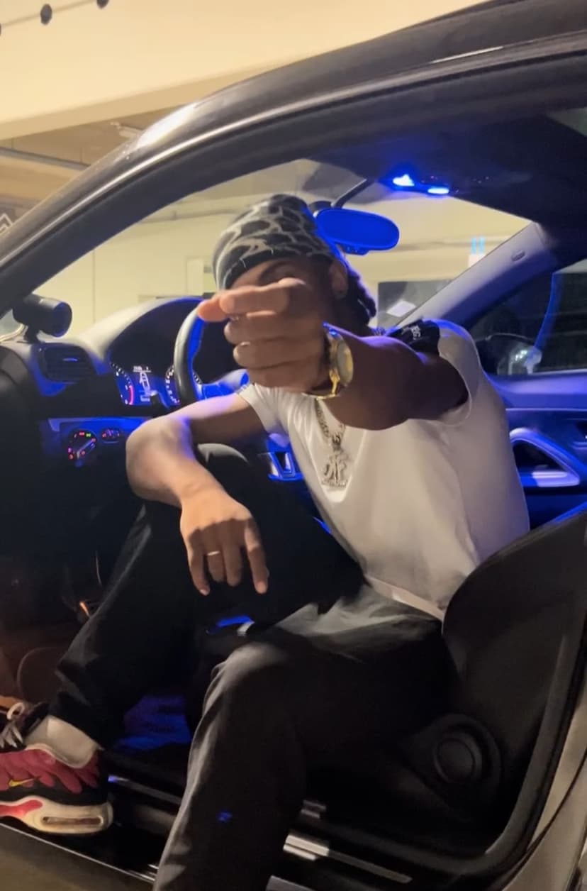 Kinsley Rencontre bdsm Le Pont