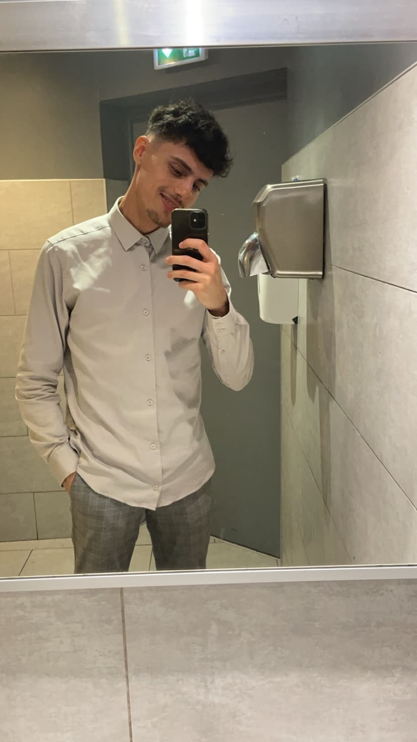 Tenzin Rencontre bdsm La Forclaz VS