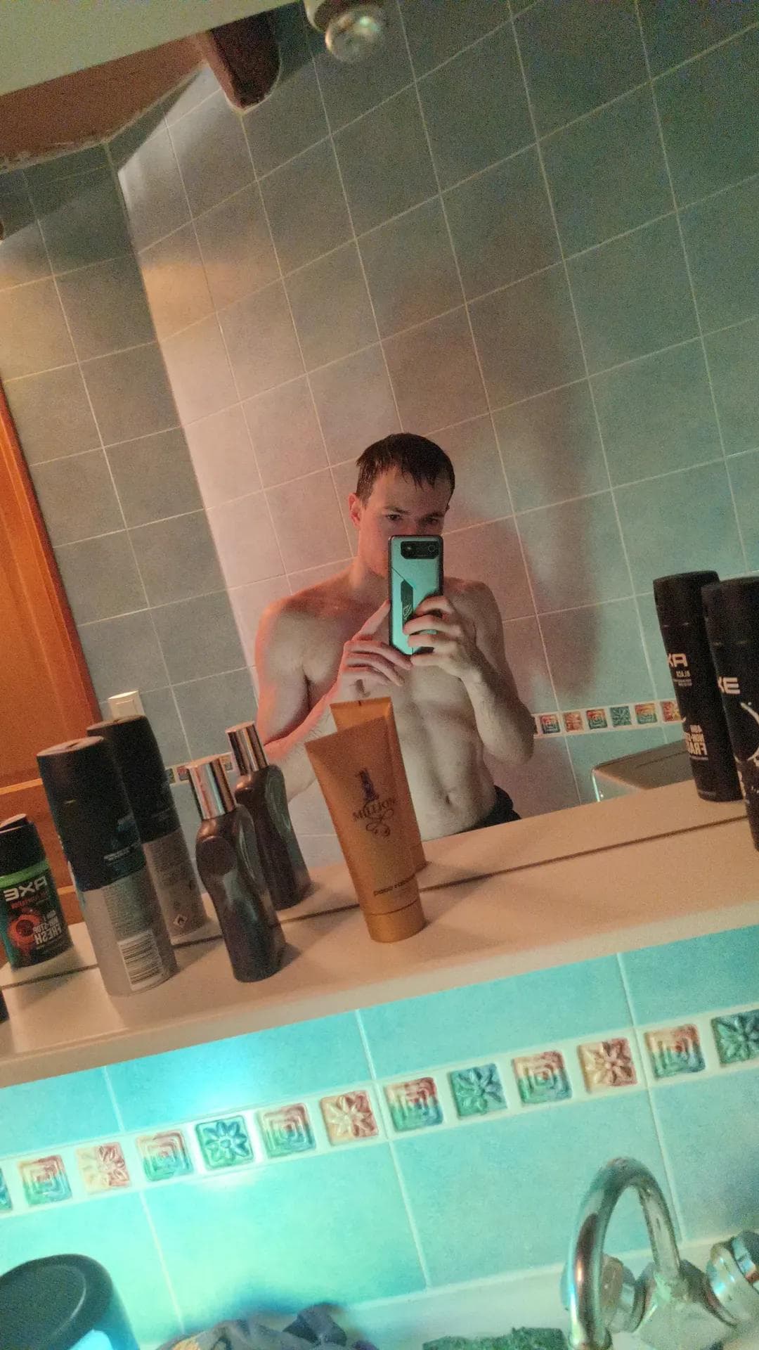 Profil de Joey, 30 ans, Rencontre BDSM à Peseux (Neuchâtel)