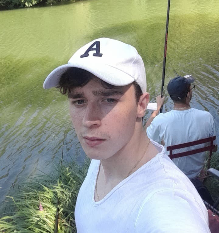 Jaden Rencontre bdsm Pleigne