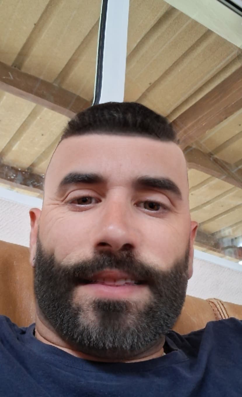 Kays - Rencontre BDSM à Fenalet-sur-Bex Profil de Kays, 33 ans, Rencontre BDSM à Fenalet-sur-Bex (Vaud)