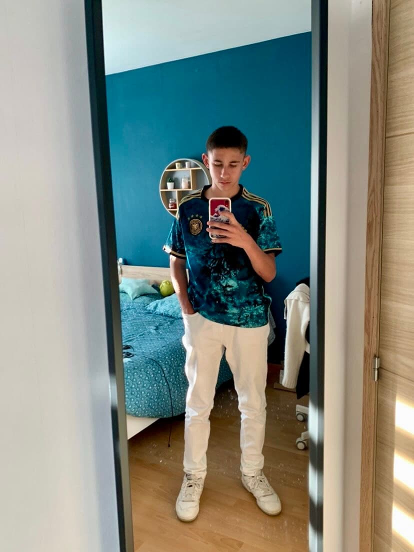 Marin - Rencontre BDSM à Morgarten Profil de Marin, 35 ans, Rencontre BDSM à Morgarten (Schwytz)