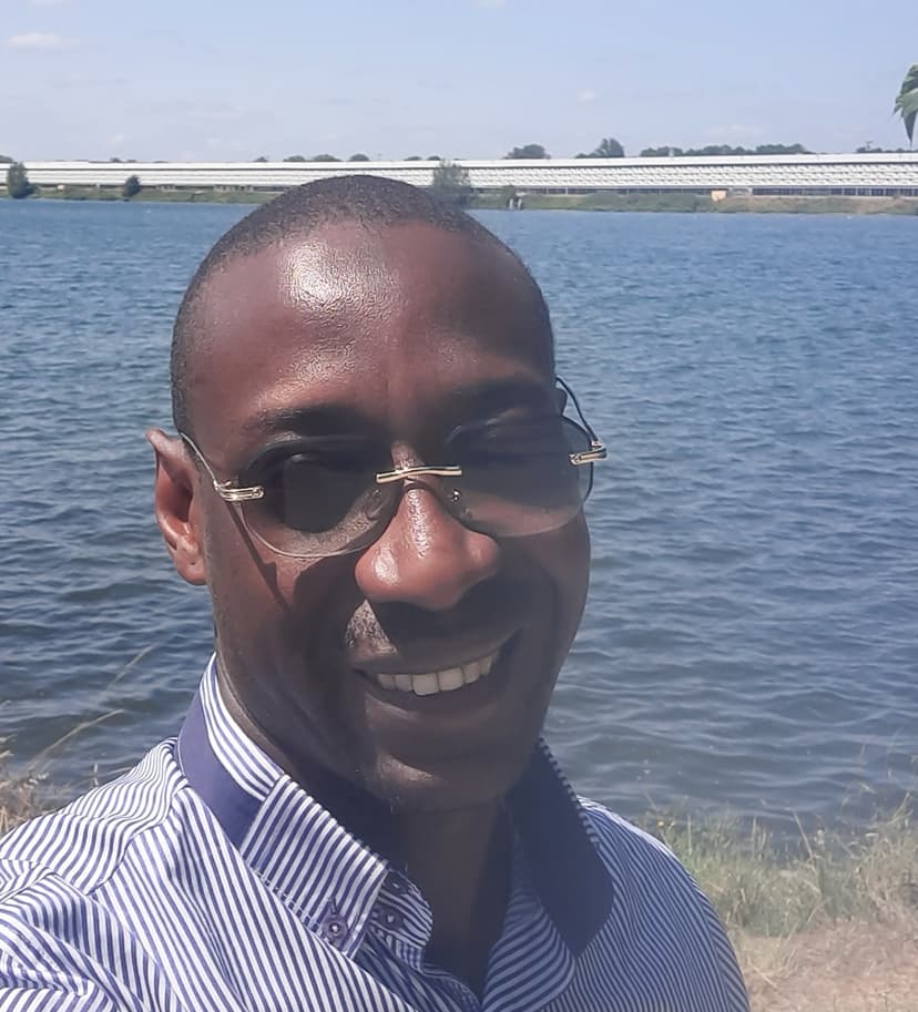 Ayoub Rencontre bdsm Innerferrera