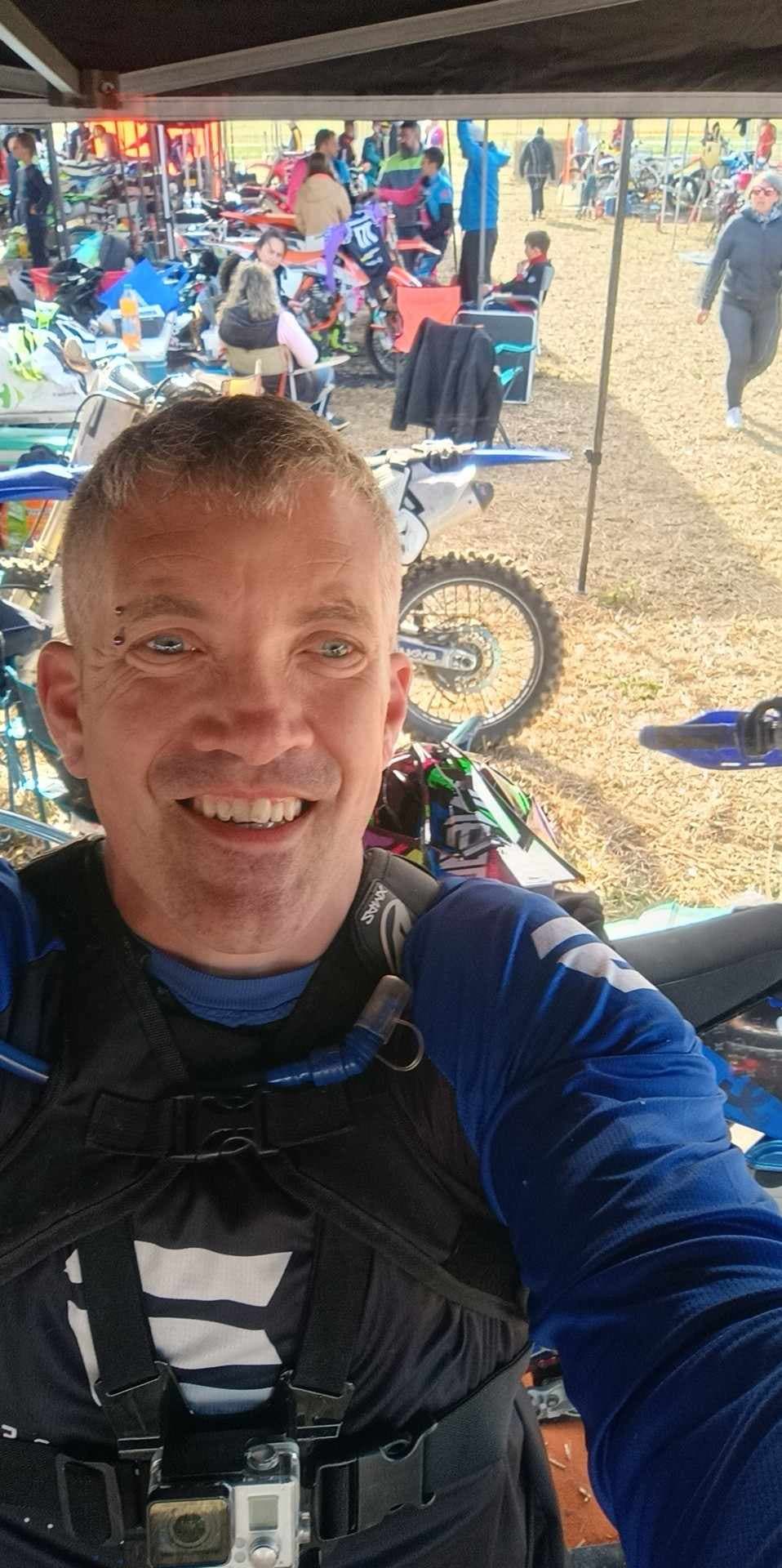 Adem - Rencontre BDSM à Buttes Profil de Adem, 41 ans, Rencontre BDSM à Buttes (Neuchâtel)