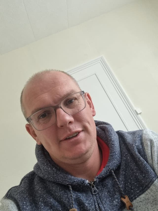 Paco Rencontre bdsm Les Plans-sur-Bex