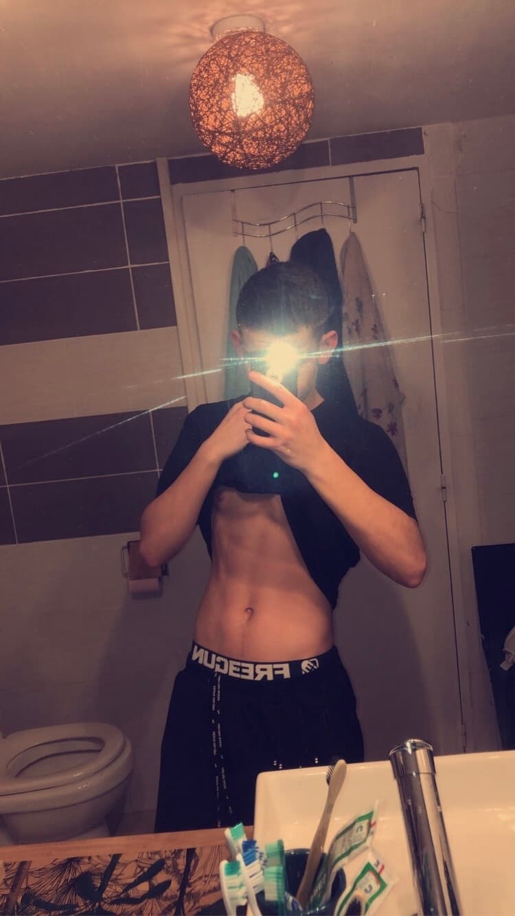 Stanislas - Rencontre BDSM à Kemptthal Profil de Stanislas, 29 ans, Rencontre BDSM à Kemptthal (Zurich)