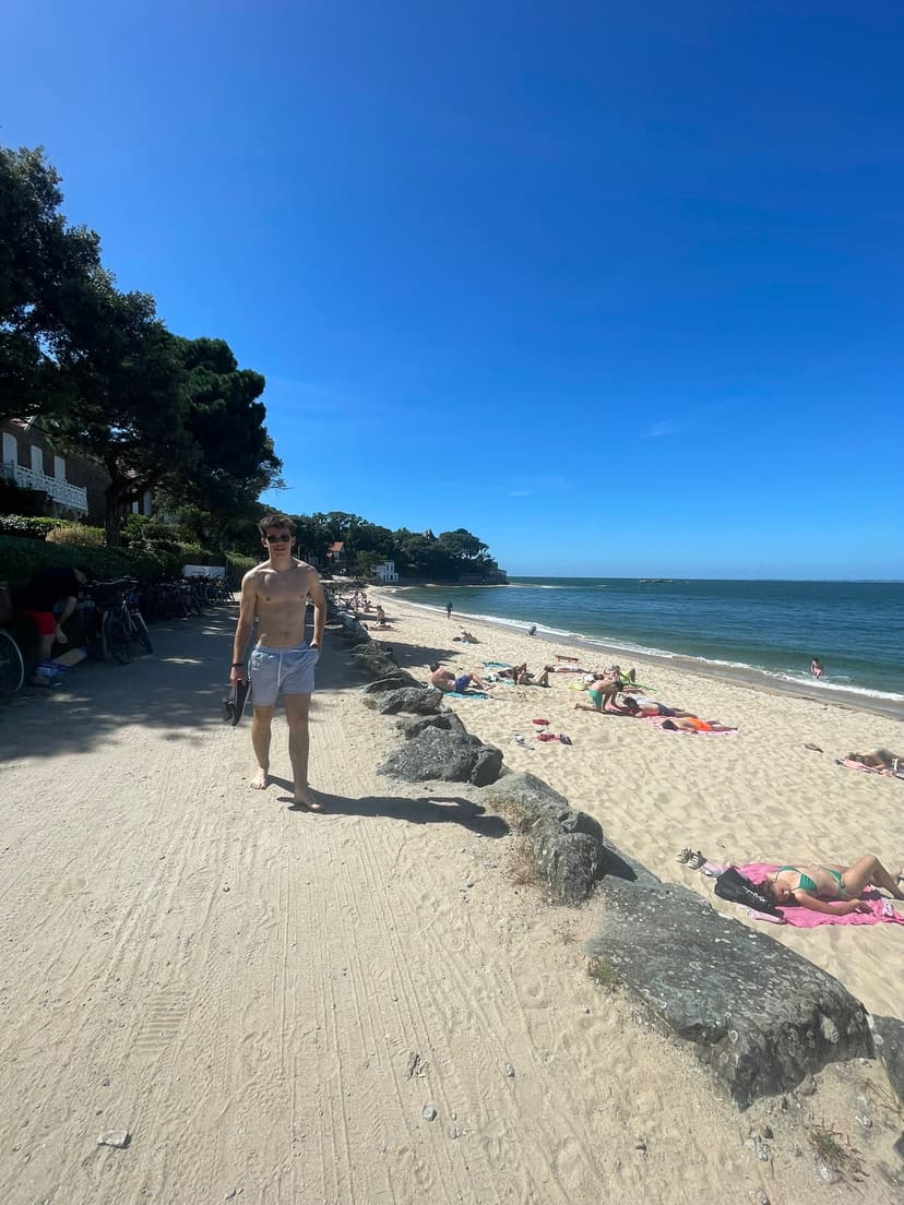 Emrys Rencontre bdsm Seewis-Schmitten