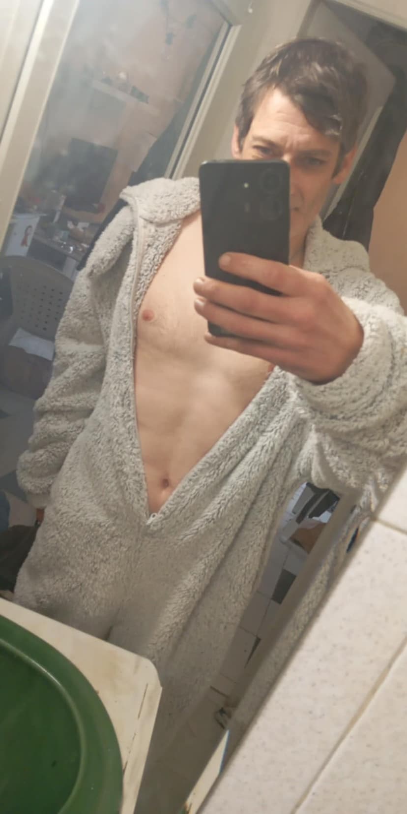 Cameron Rencontre bdsm Estavannens