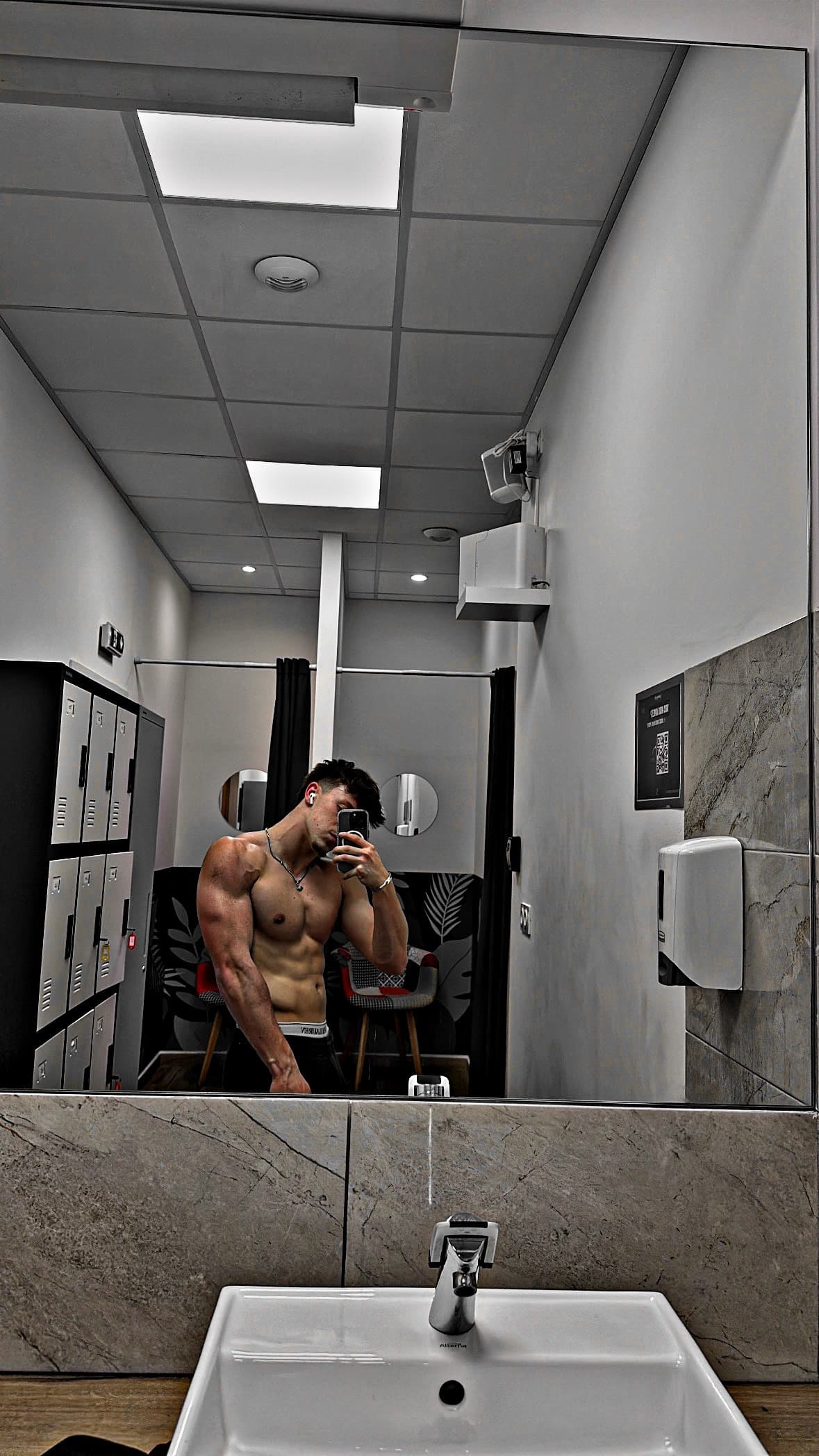 Rémi - Rencontre BDSM à Schindellegi Profil de Rémi, 37 ans, Rencontre BDSM à Schindellegi (Schwytz)