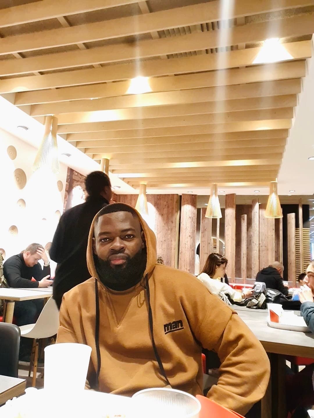 Yahia - Rencontre BDSM à Weiningen TG Profil de Yahia, 32 ans, Rencontre BDSM à Weiningen TG (Thurgovie)