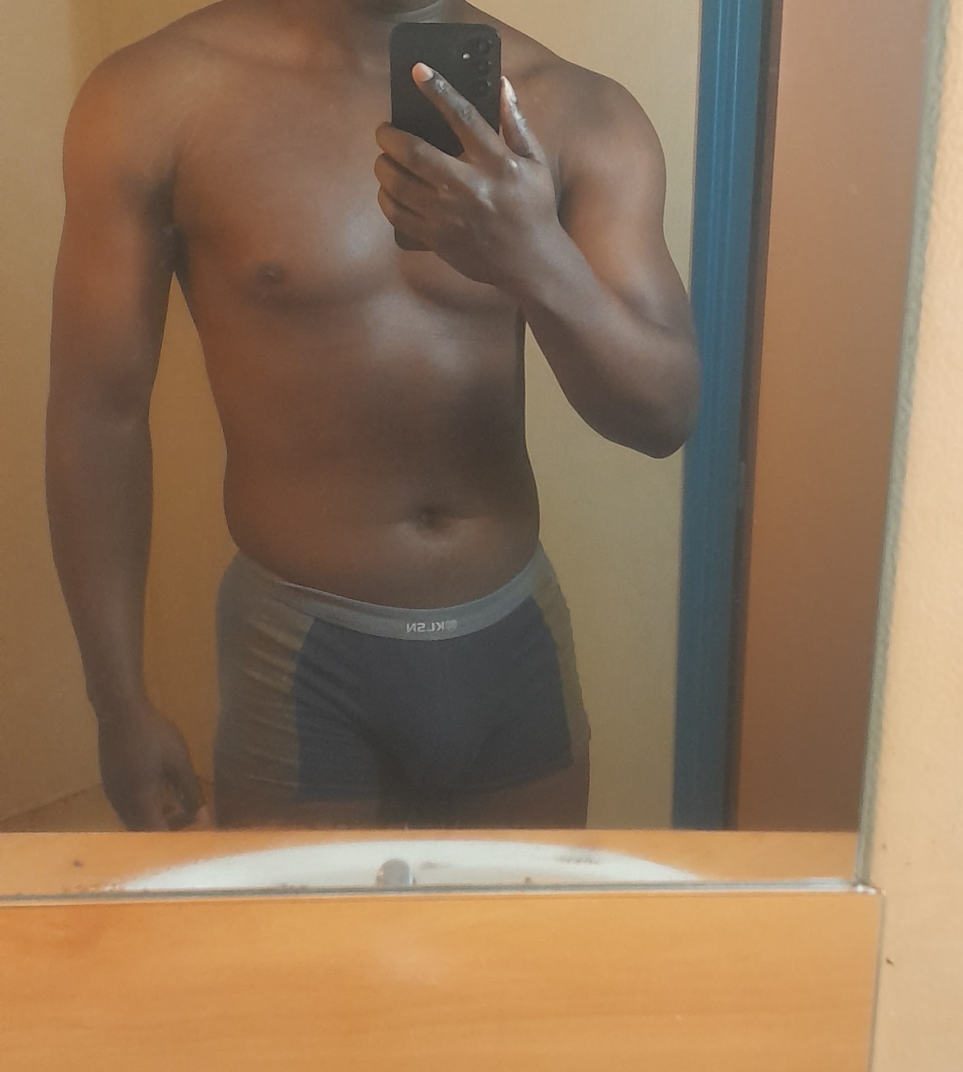 Hippolyte - Rencontre BDSM à Gwatt (Thun) Profil de Hippolyte, 27 ans, Rencontre BDSM à Gwatt (Thun) (Berne)