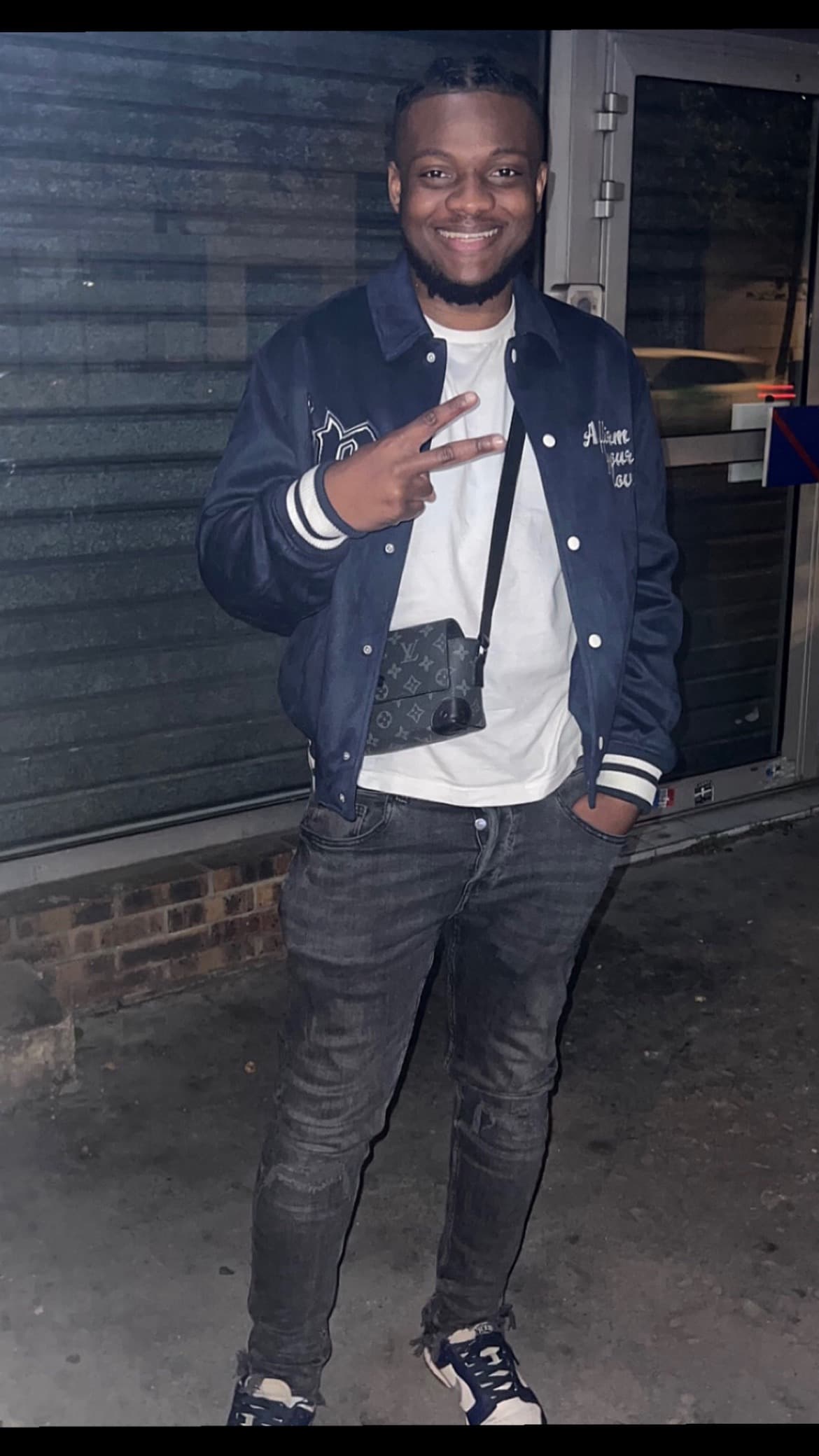 Alim - Rencontre BDSM à Lätti Profil de Alim, 37 ans, Rencontre BDSM à Lätti (Berne)